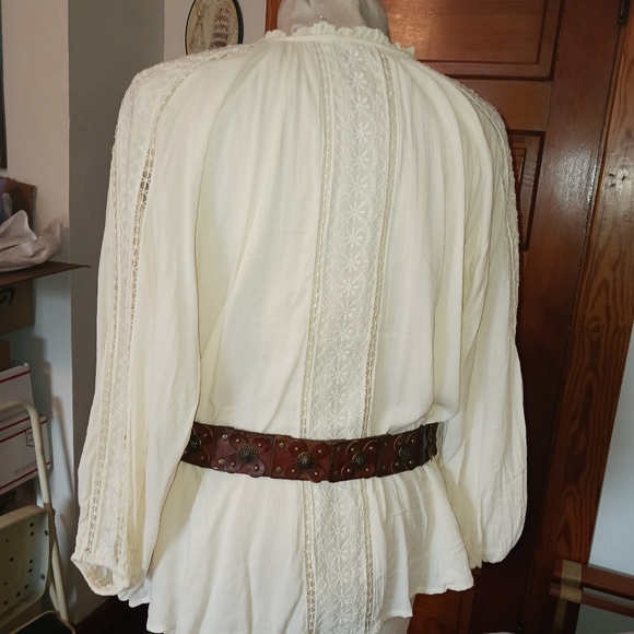 Spell & The Gypsy Top - Picture 9 of 11